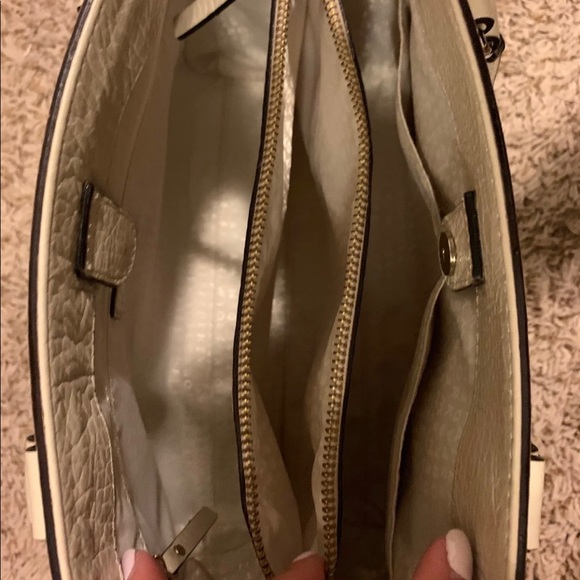 Kate Spade Purse - Picture 6 of 7